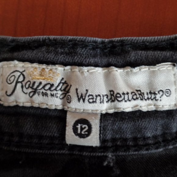 ROYALTY FOR ME-STRETCH JEAN SHORTS - Picture 9 of 10